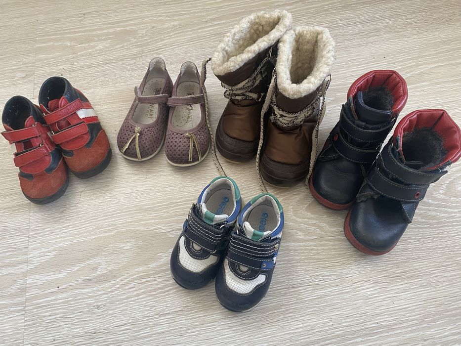 Детская обувь на мальчика и девочку