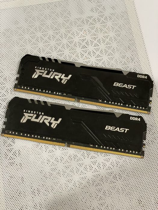 Memorie RAM RGB 16GB DDR4 3200mhz Kingstone Fury Beast