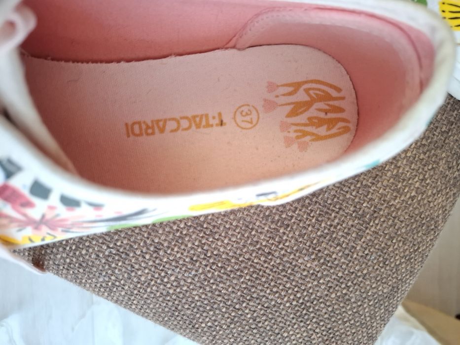 Продам новые мокасины