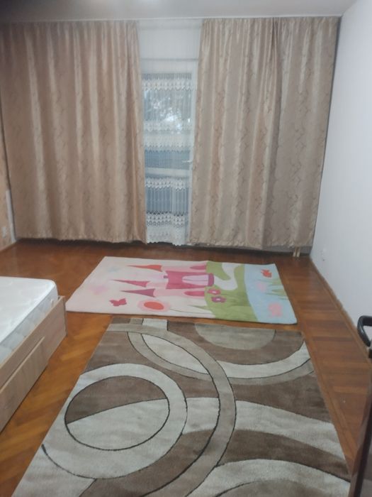 Rm. Vâlcea., închiriez apartament.