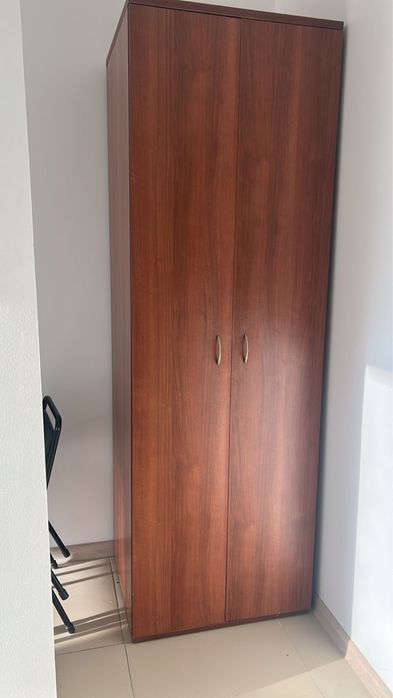 Продается шкаф и стул для офиса