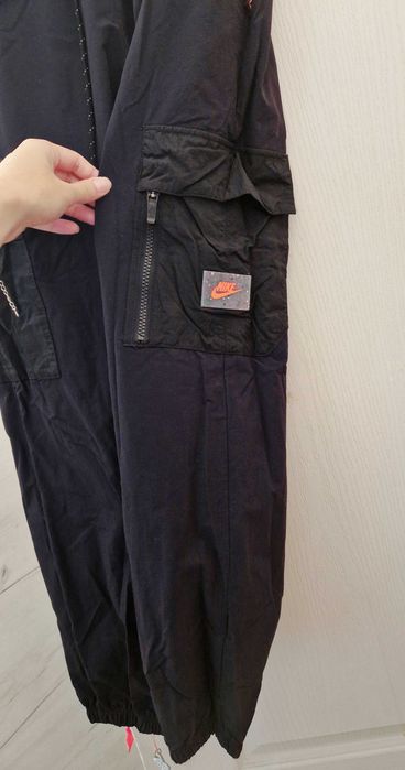 Pantaloni Nike,  stare foarte buna