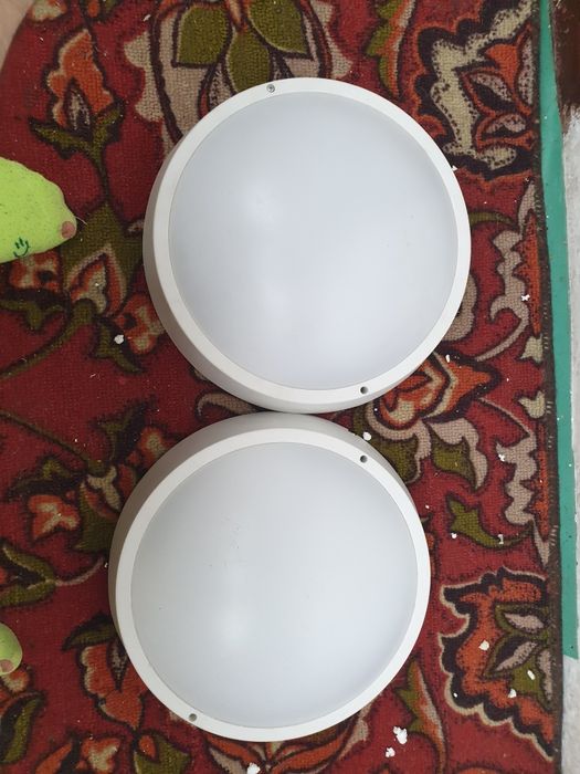 Продам лампы 30w с датчиком движения