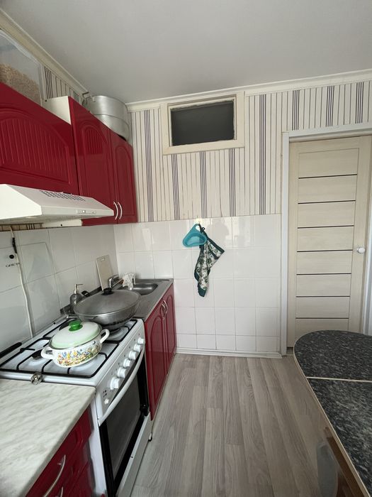 Продается квартира 3 этаж не угловая