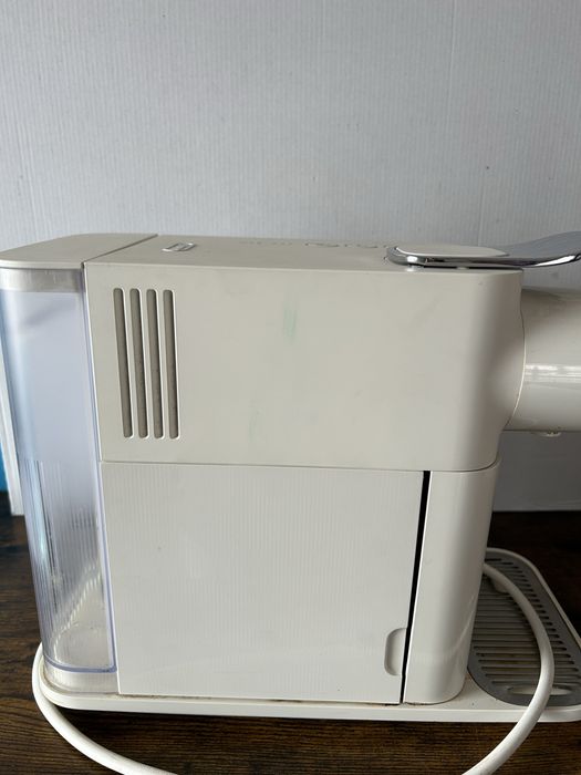 Aparat capsule cafea Nespresso De Longhi