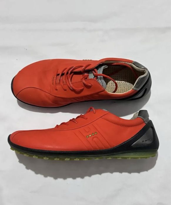 Кроссовки ecco цвет orange