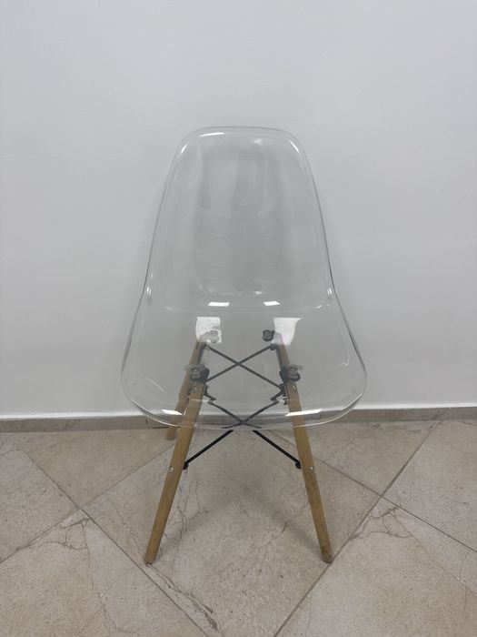 Стулья прозрачный 4 шт и стол