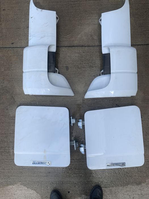 Piese Actros Mp2 - Coltar + usa cuseta scule.