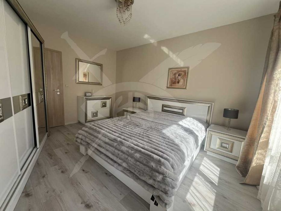 Тристаен апартамент в затворен комплекс в района на Аспарухово- 94456