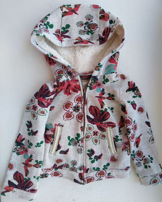 Продам детскую кофту Франция ,4-5лет