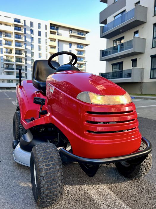 Tractoras de tuns iarba Honda V Twin Profesional Hydrostatic