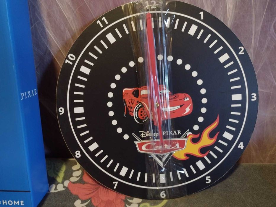 НОВ Стенен Часовник Disney Cars Колите