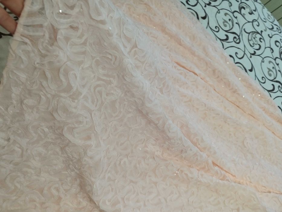 Официална рокля шита по поръчка обличана за броени часове