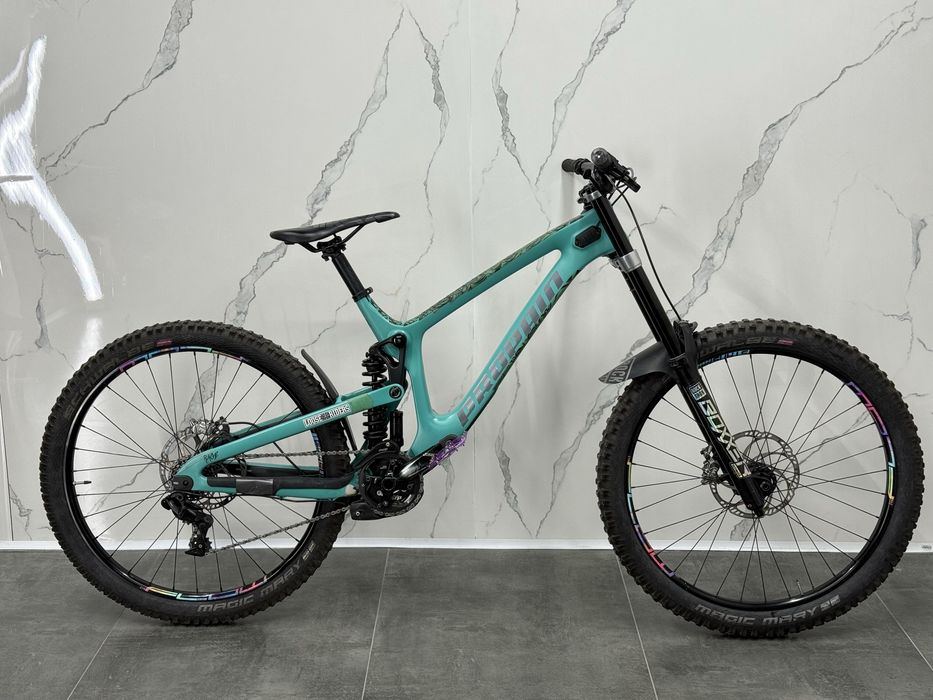 Велосипед за спускане Propain Rage CF 2020 L 27.5