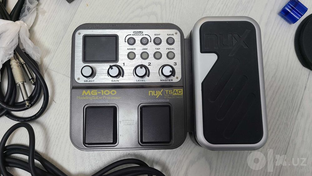 YAMAHA F310 +комбо-усилитель+NUX MG100