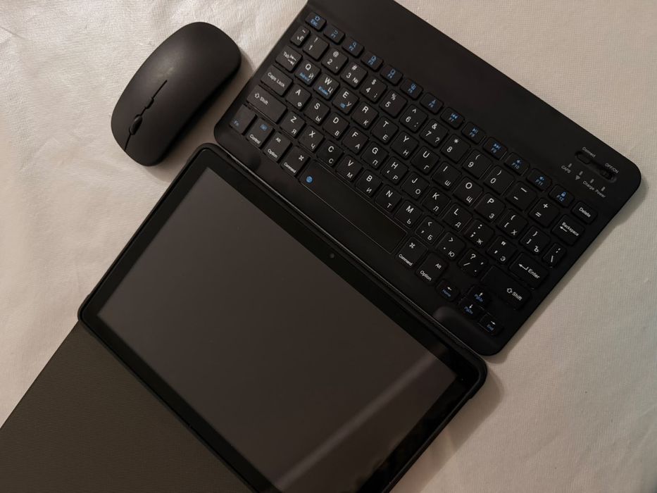 Продам планшет 17 pro max