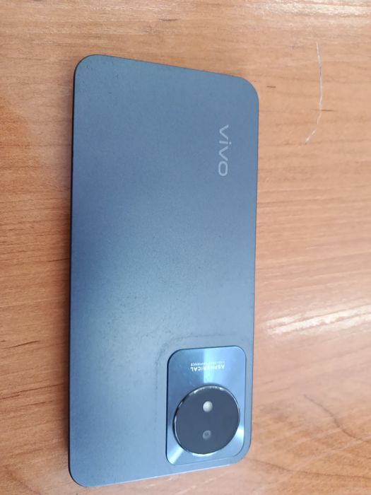Vivo Y02 продам торг
