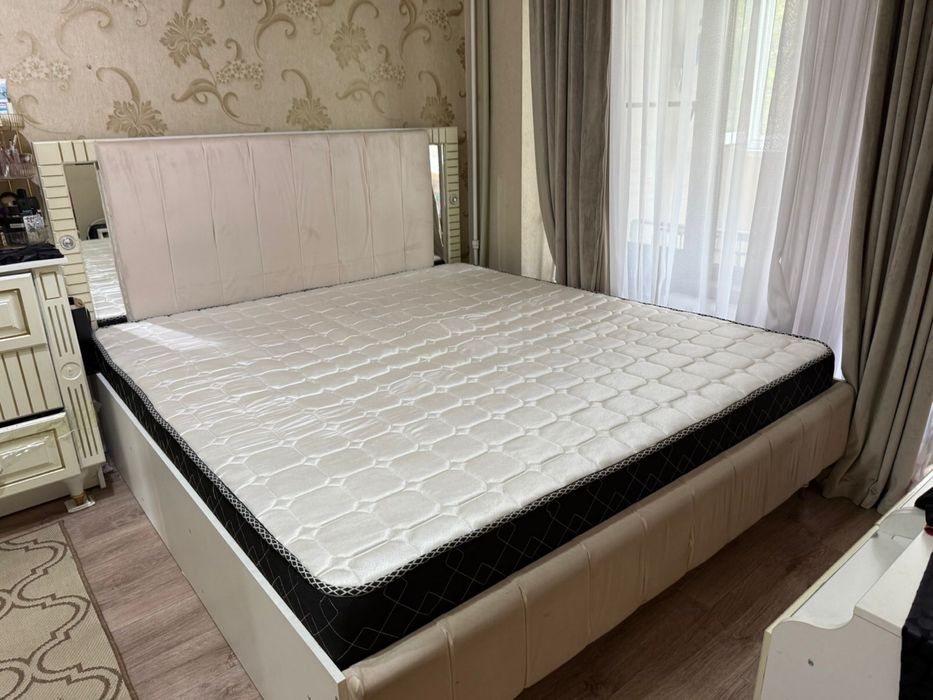 Продаю кровать + матрас