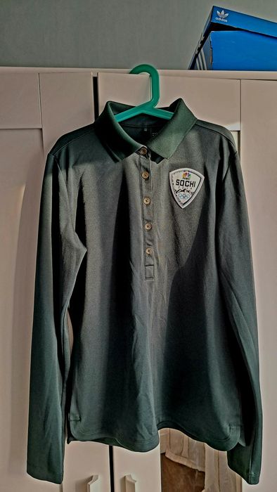 Футболки и олимпийки Nike