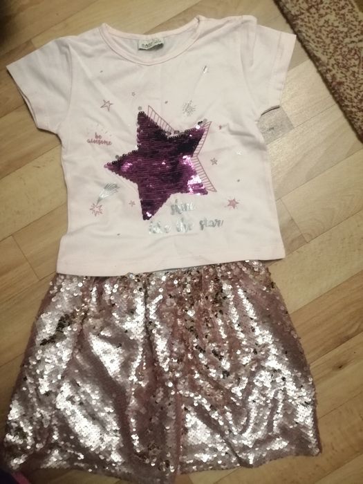 Продам набор футболка и юбка