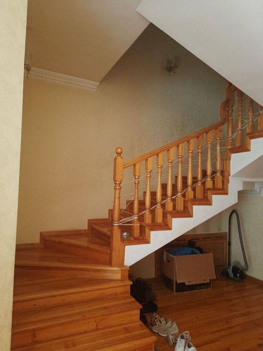 Продаётся дом в центре города метро Минор Юнусабад