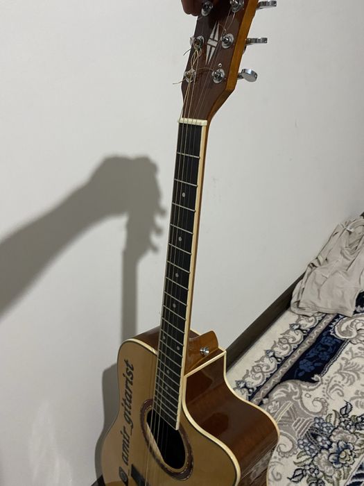 Gitara akustic sotiladi GIBSUN