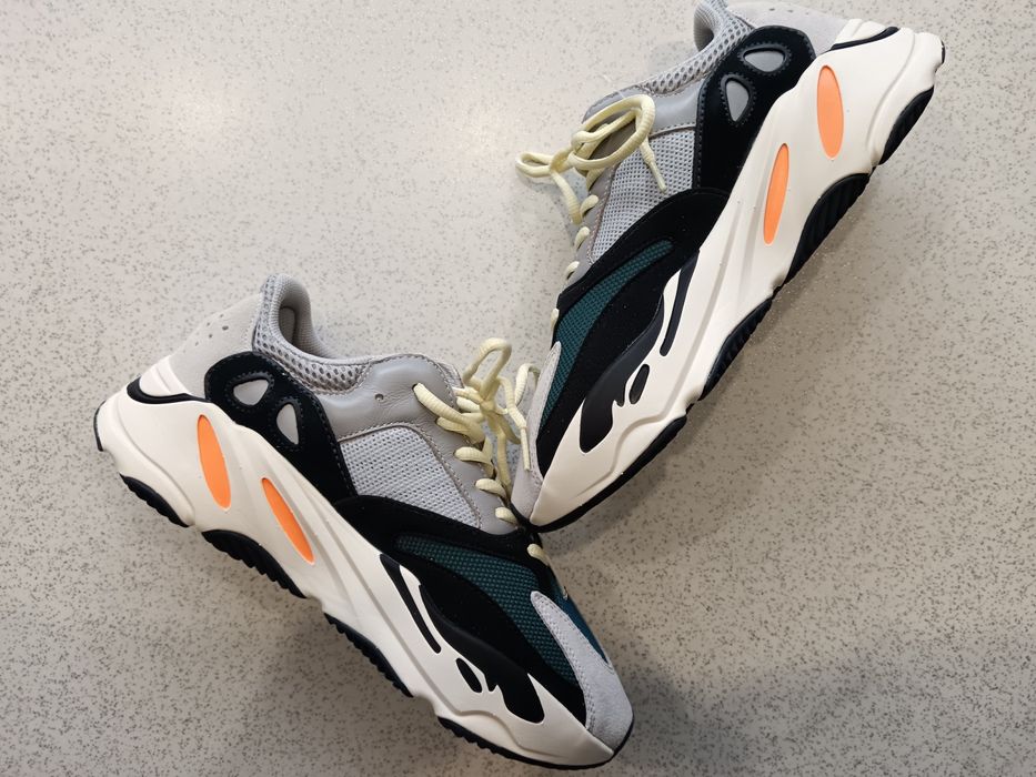 Adidas Yeezy Boost 700 обувки/маратонки