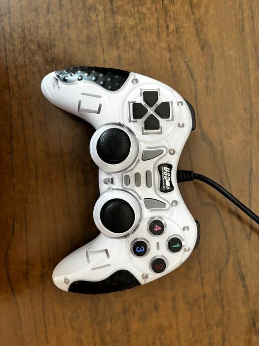 Продам клавиатуру мышку джостик