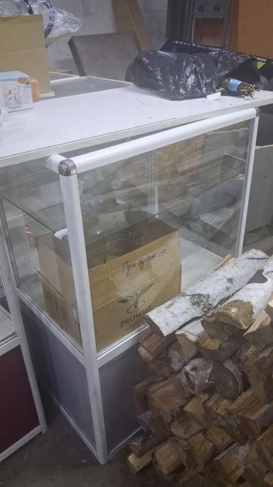 Продам ветрины в хорошем состоянии