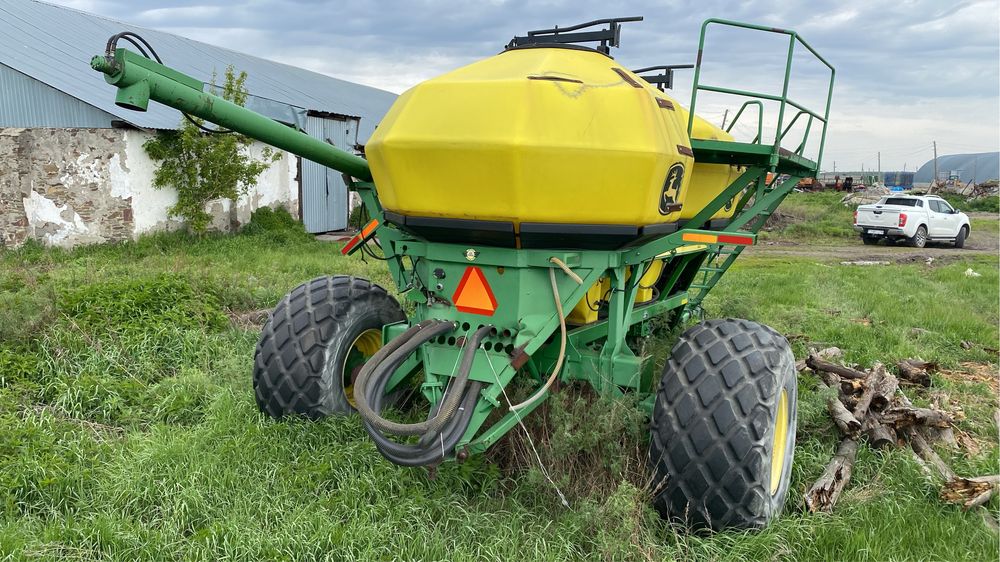 Посевной комплекс Джон Дир, 1830, культиватор.