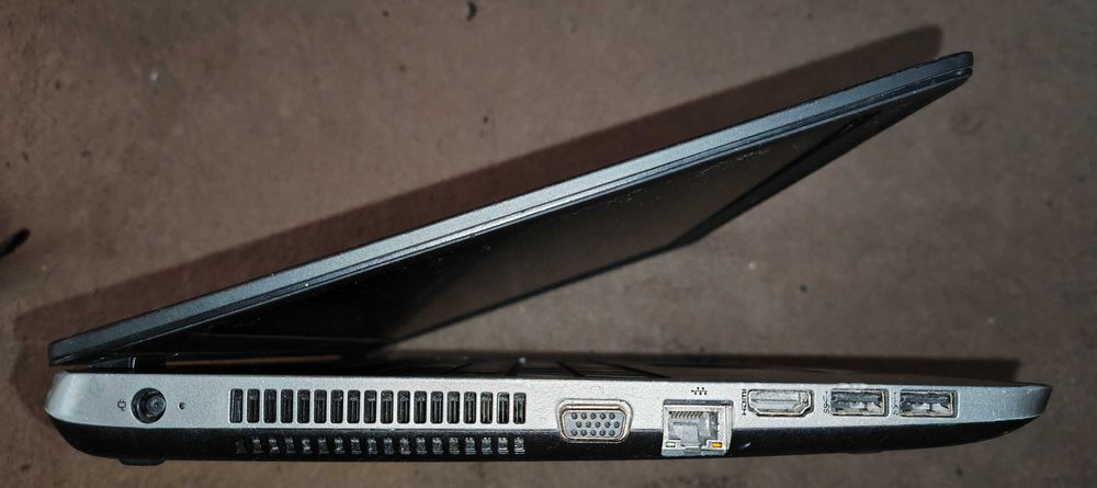 Laptop  Lenovo Core I3 4000M 8gb ddr3 dpsy 15,6inch LICHIDARE STOC