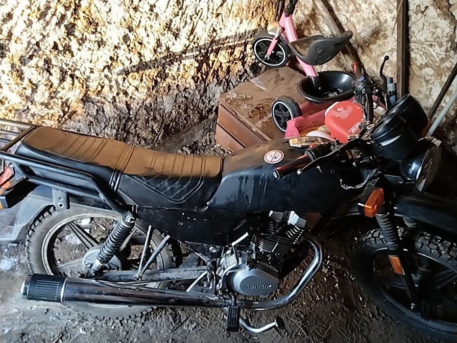 Продам мотоцикл 150 кубов