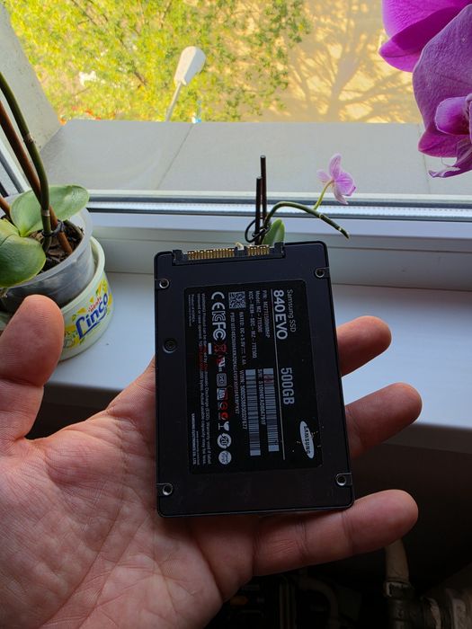 ssd 500gb - Hard disk-uri oferte online | OLX.ro