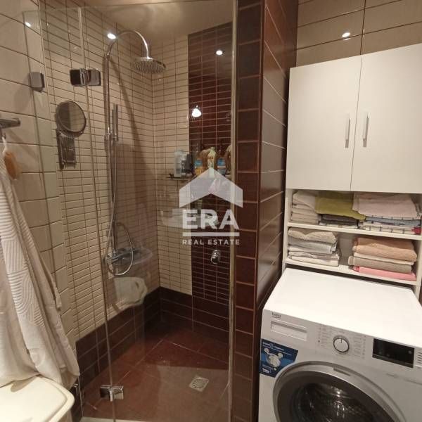 Продава се Четиристаен апартамент в София, Люлин 8 - 141 кв.м за 2199 €/кв.м - Снимка #8