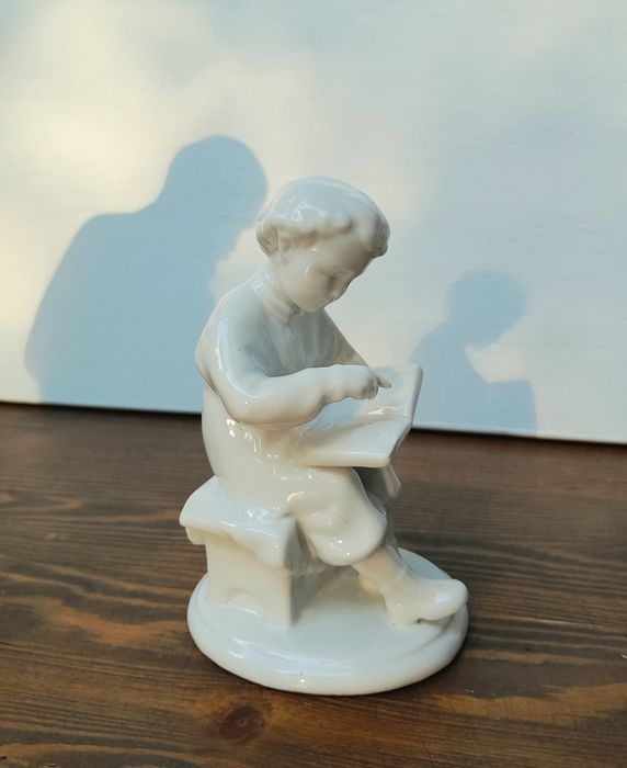 Статуэтки Ленина