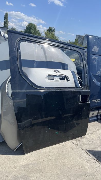 Задна дясна врата Hyundai Staria 2022-