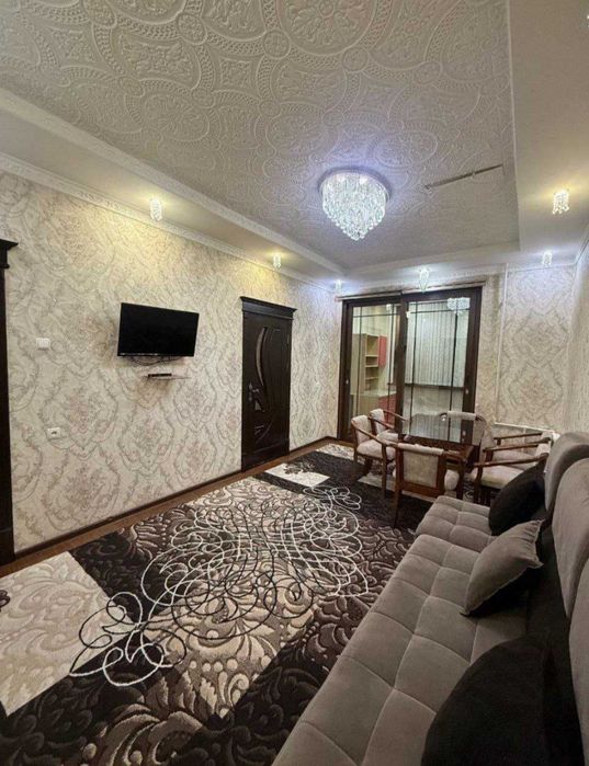 Чиланзар-12.  2/3/4. Зеркальные комнаты, Фархадский рынок срочно