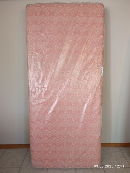 Два еднолицеви матрака 185/85