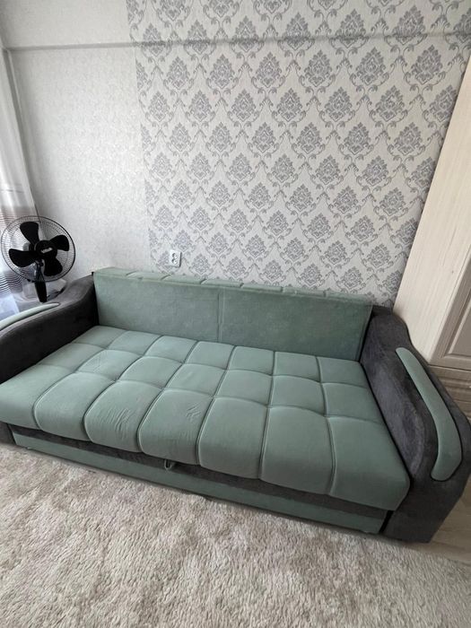 Диван в хорошем состоянии