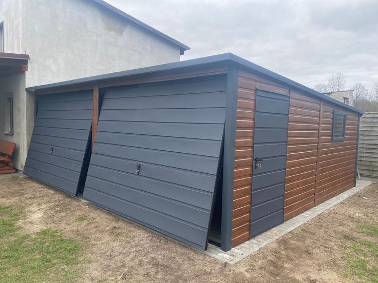 Garaj Metalic 3.3 x 6m la Comanda | Garaj Auto | Panouri Sandwich | Montaj Inclus