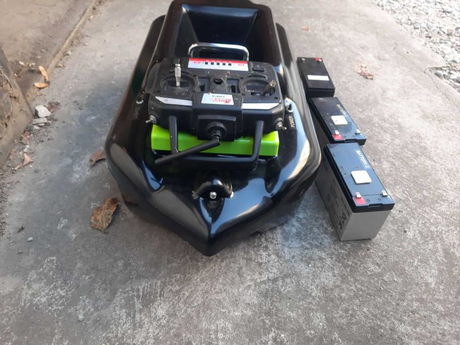 Лодка за захранка!