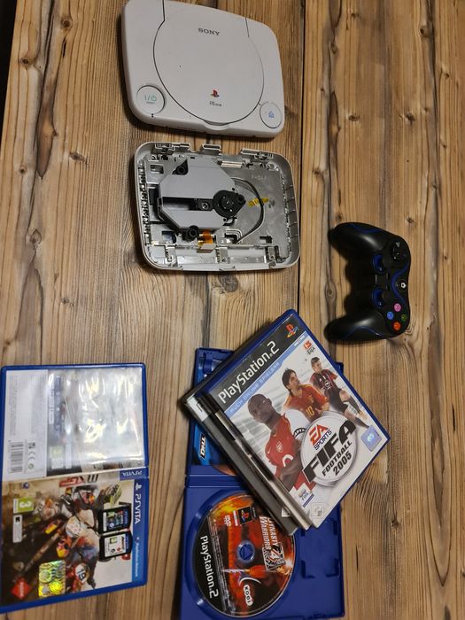 Playstation PS2, PS4 si PS4 Slim + Jocuri PS2 Vita