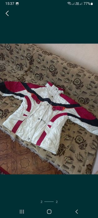 Продам женскую куртку