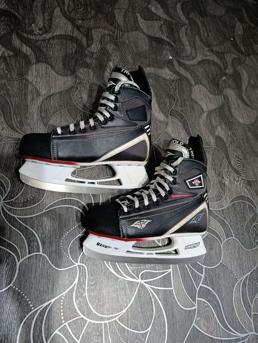 Продам мужские коньки