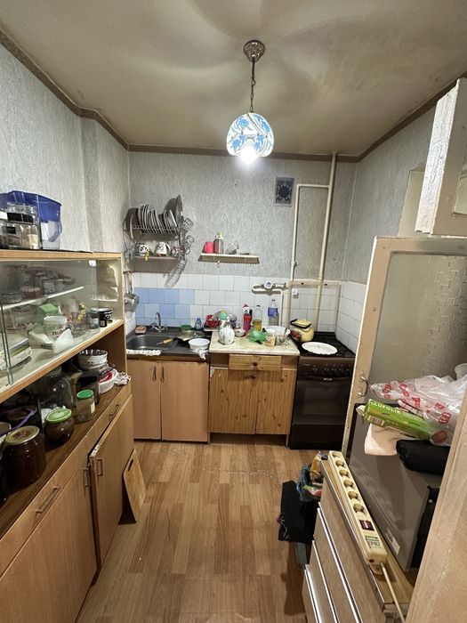 Продаю САМПИ микрорайон 2/3/5, кирпич, 52 кв. м, без ремонта