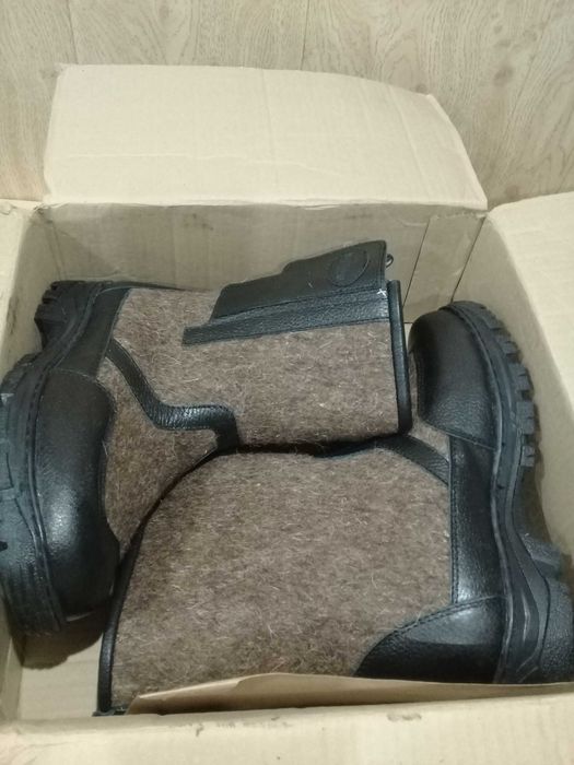 продам унты мужские