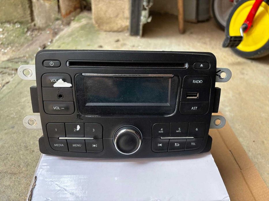 Radio cd player Dacia Sandero 2 (2013 - 2016) (2x buc)