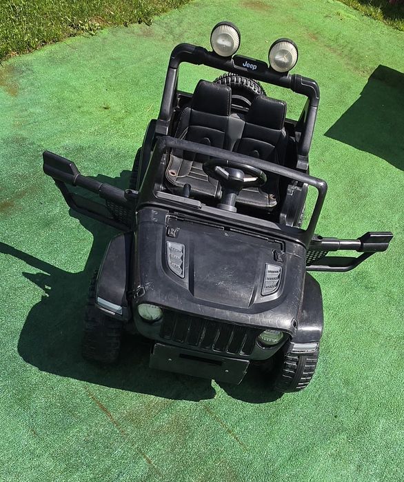 Jeep rubicon electric pentru copii
