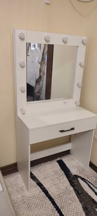 Салон учун столик