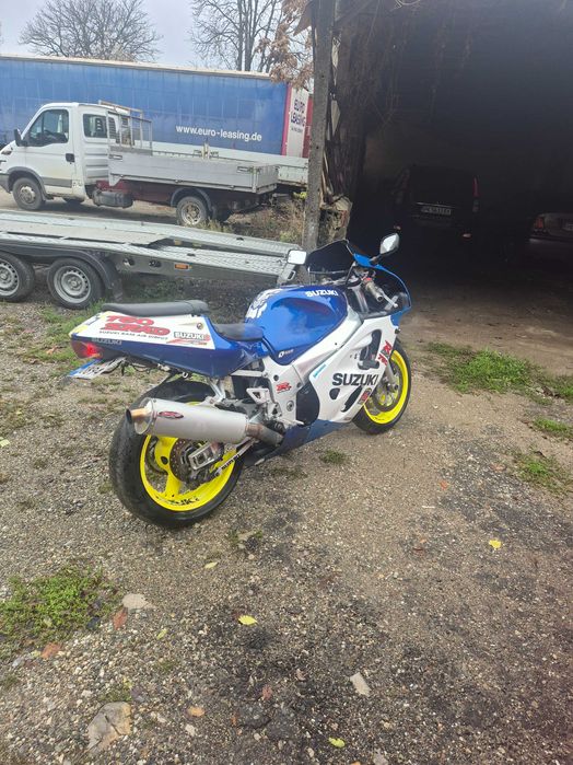 Suzuki  GSXR srad 600..